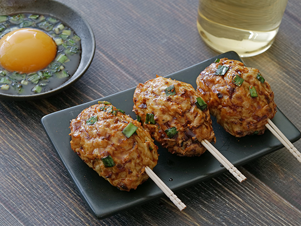 鶏つくね串のゆずこしょうソースかけ